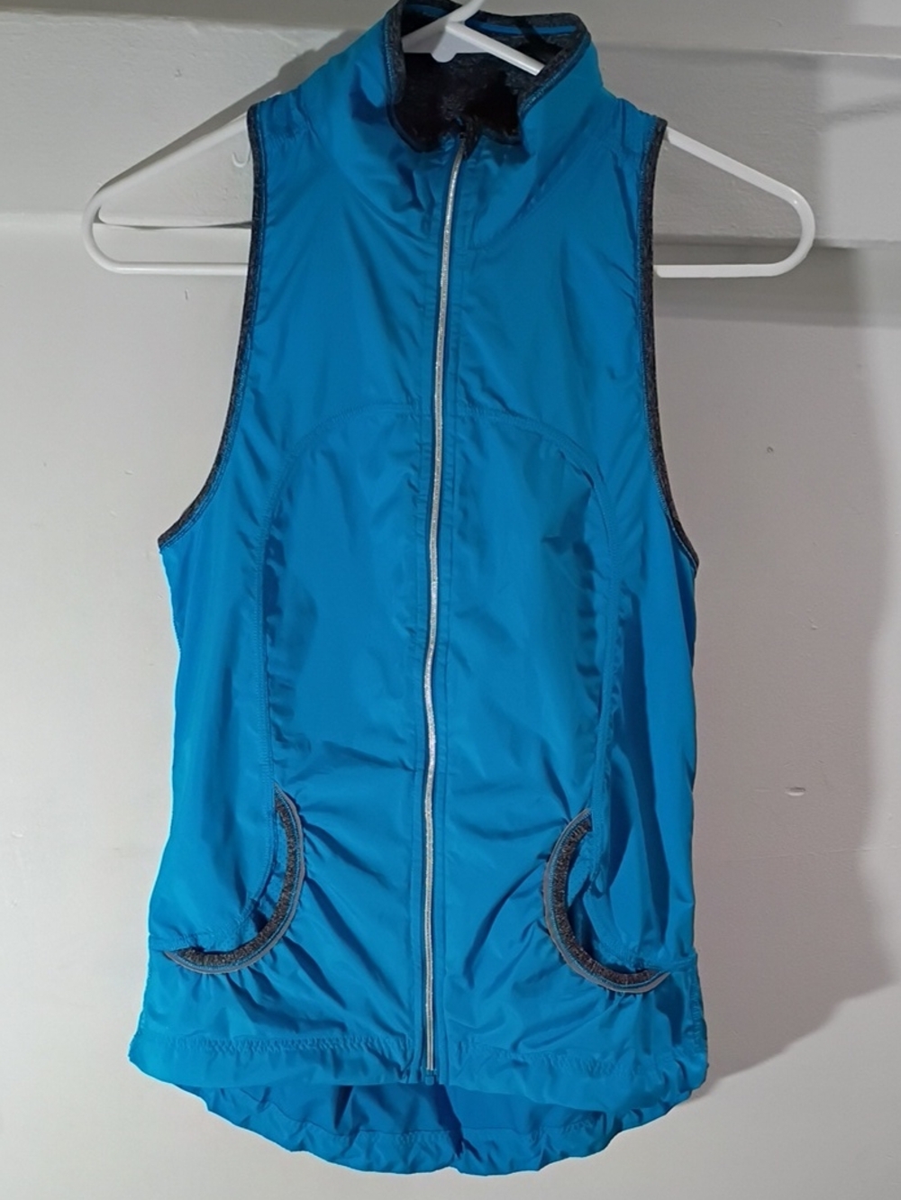 lululemon athletica Bright Blue Sleeveless Muscle Tee Zip Vest